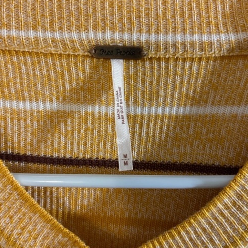 Free People Sweater with abstract print and stripes, size medium - Picture 3 of 3